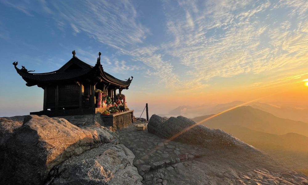 yen-tu-january-travel-guide